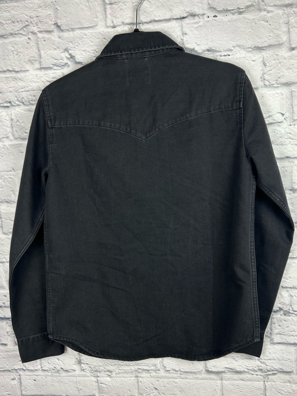 Levi’s Women’s Small Black Western Denim Shirt Pearl Snap Sawtooth Pockets - Picture 5 of 5